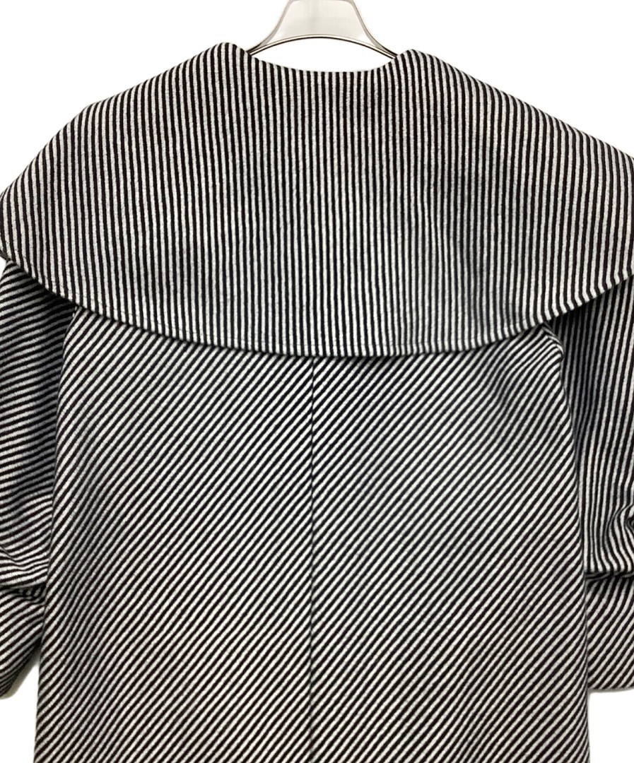 Ameri Cape Puff Sleeve Coat 1220740730 Black Whit… - image 5