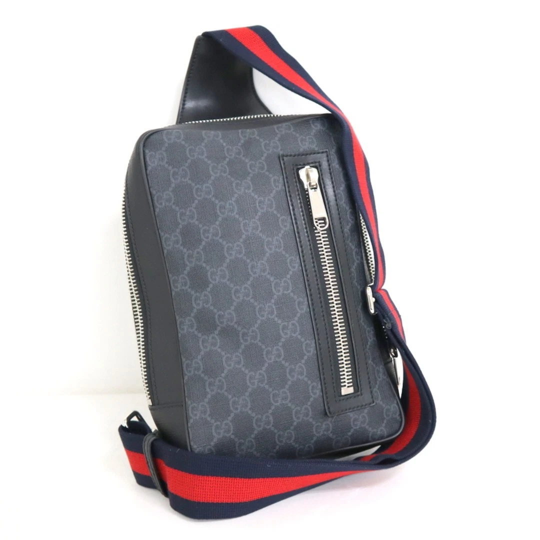 Sac à dos Gucci GG Supreme Sling sac à dos noir GG Supreme toile 478325 ar119