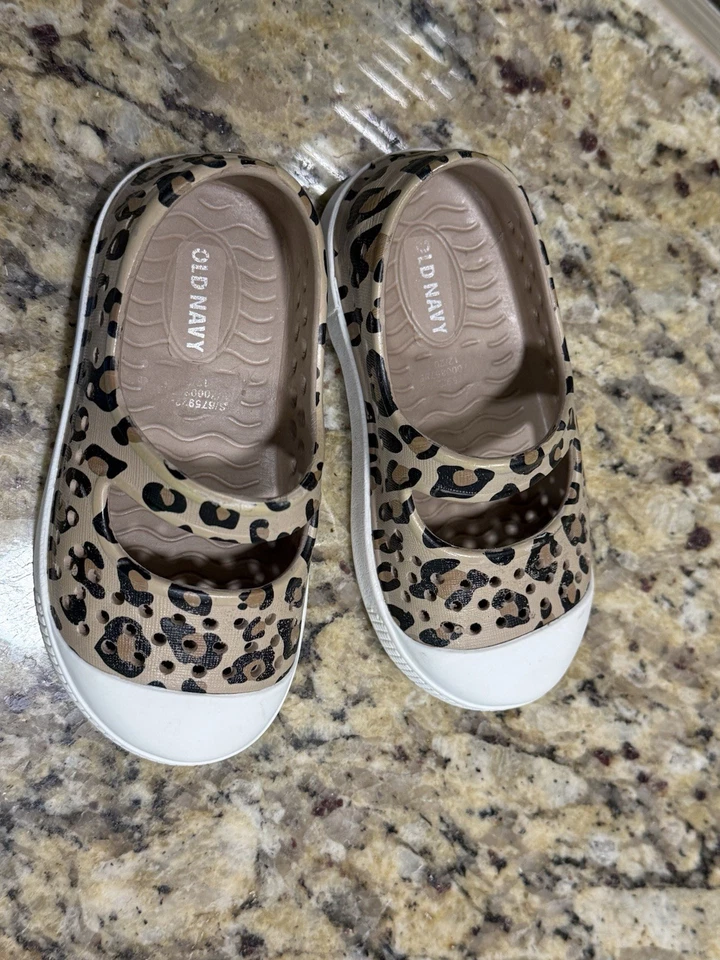 Old Navy Toddler 7T Leopard Sandals Slip On Water Shoes - Image 4 of 4