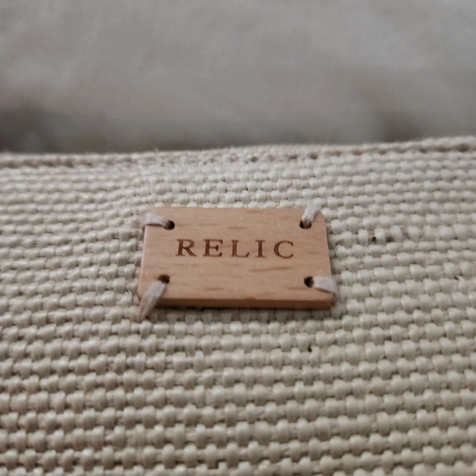 Bolso de mano Relic ligero de cuero de paja Foto 2 de 4