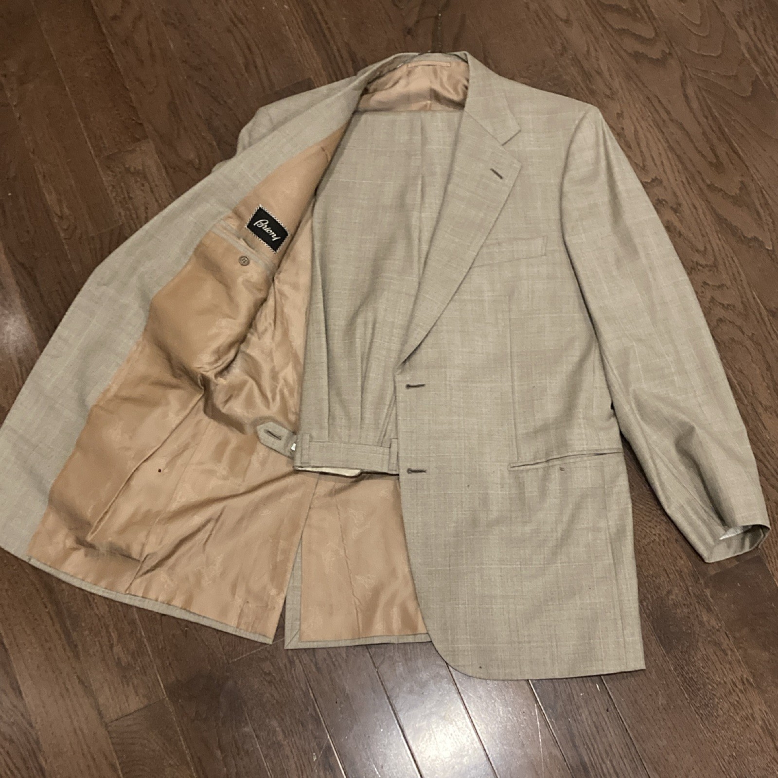 Brioni Beige Single-Breasted Two-Button Notch Lap… - image 1