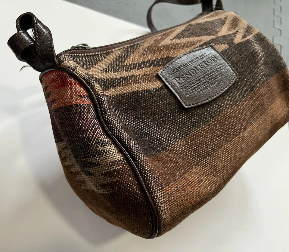 Kit de Viaje de Lana Pendleton Cremallera Completa Bandolera Multicolor Foto 3 de 4