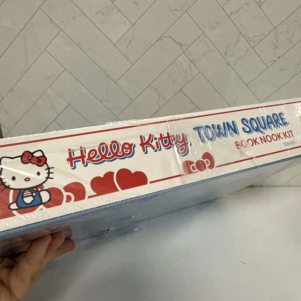 DIY 3D Book Nook Kit - Hello Kitty: Town Square 169pcs (Damaged Box) - Image 3 of 4