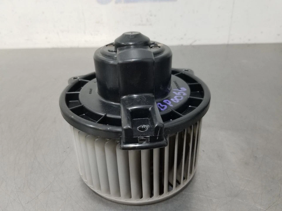 Toyota Land Cruiser 2003 motor soplador delantero Foto 3 de 4