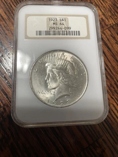 1923 Philadelphia Peace Silver Dollar MS 64 NGC Old Holder (Lot #041)