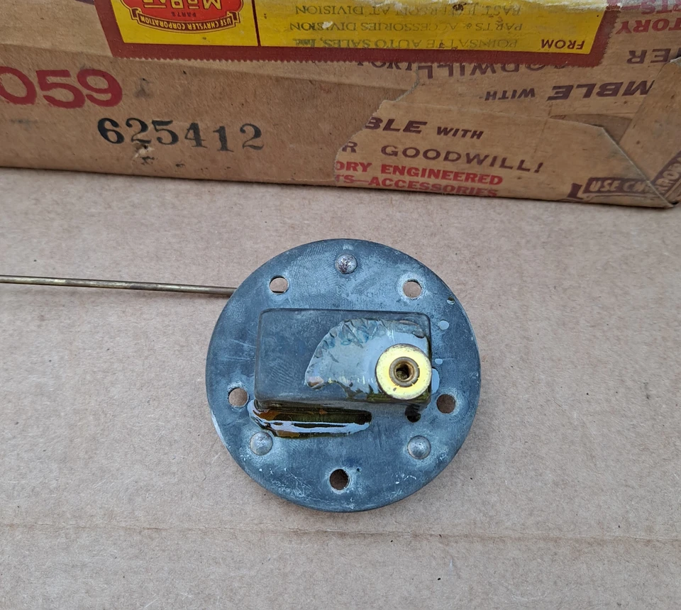 Chrysler Custom Imperial Airflow 1934 CW NOS MoPar tanque de combustible unidad de envío Foto 2 de 4