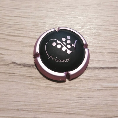 Tourine Weinkapsel Sprudelnd Schwarz und Tau Power