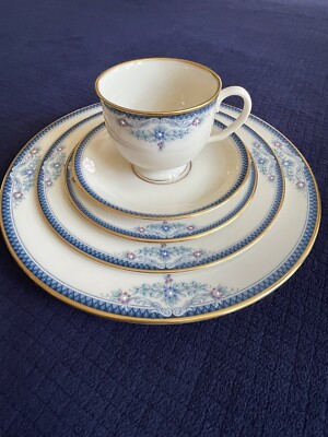 Vintage Lenox Presidential Collection “Columbia” 5 piece place
