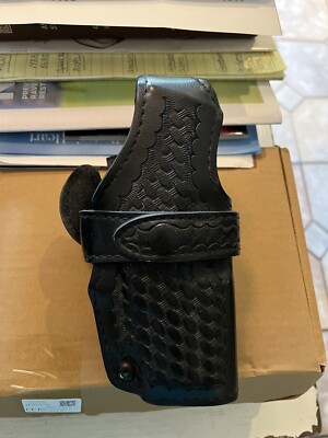 Safariland Duty Holster 070 Level III Retention Mid Ride Basket Sig P220 P226
