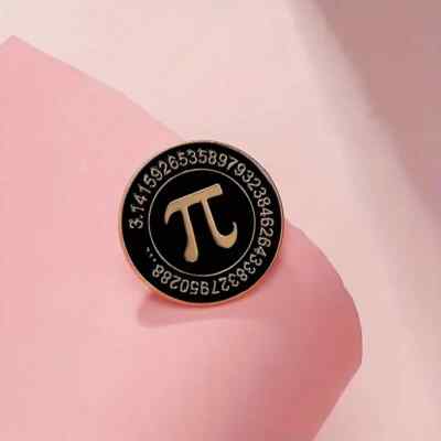 ''Pi 3,14'' Emaille Metall Pin lustiger Streber Nerd