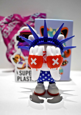 SUPERPLASTIC JANKY SERIES THREE (3) - MARK GMEHLING - 3'' VINYL FIGURE