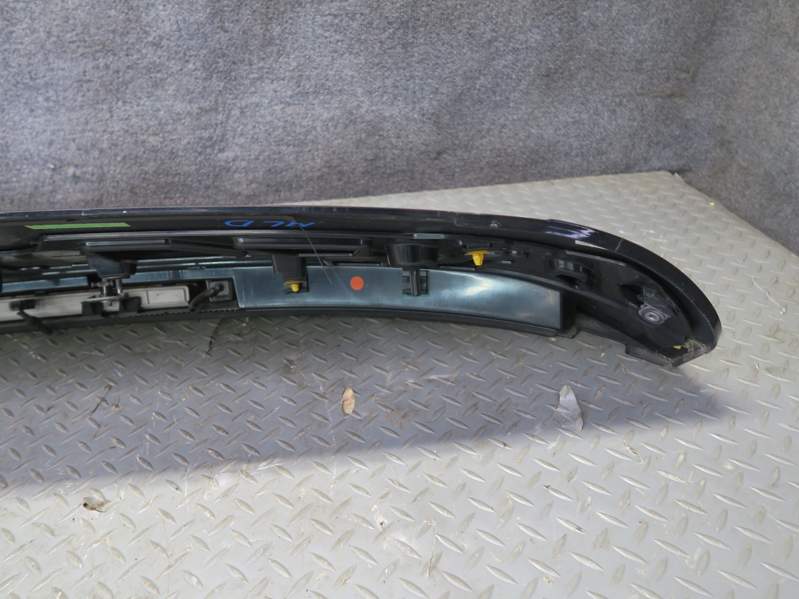 2017-2020 MASERATI LEVANTE M161 REAR TAILGATE SPOILER W BRAKE LIGHT 670040267