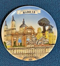 Madrid Spain Collectors Plate Souvenir Wall Plate 3D Ceramic Great Condition! 6"