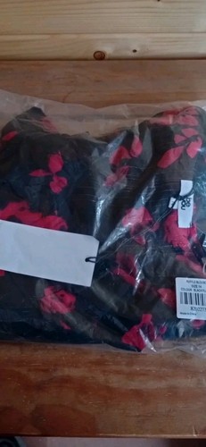 Be You Ruffle Neck Floral Blouse Size 14 with black vest NEW - Picture 5 of 6
