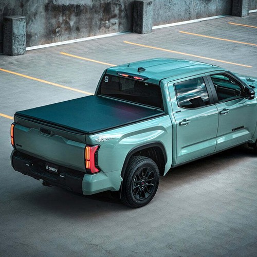 Luces traseras LED prismáticas carcasa negra para Toyota Tundra AlphaRex NOVA 2022-24 - Imagen 5 de 8