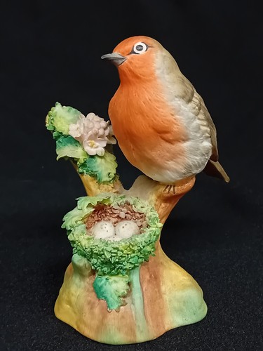 Crown Staffordshire 'Robin' Ceramic Figurine. No.56. J.T. Jones. 12cm Tall. VGC.