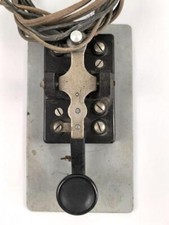 Morsetaste, mir unbekannte Ausführung, etwa 16cm lange Bodenplatte