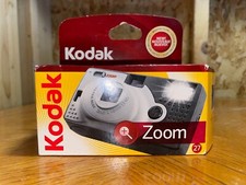 Kodak Zoom 35mm Disposable Camera   27 Exposures   Sealed   One-Time Use   New