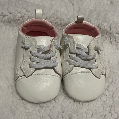 Carter's Mädchen weiß Baby weiche Sohle Schuhe Lauflernschuhe geschnürt Turnschuhe 6-12 Monate