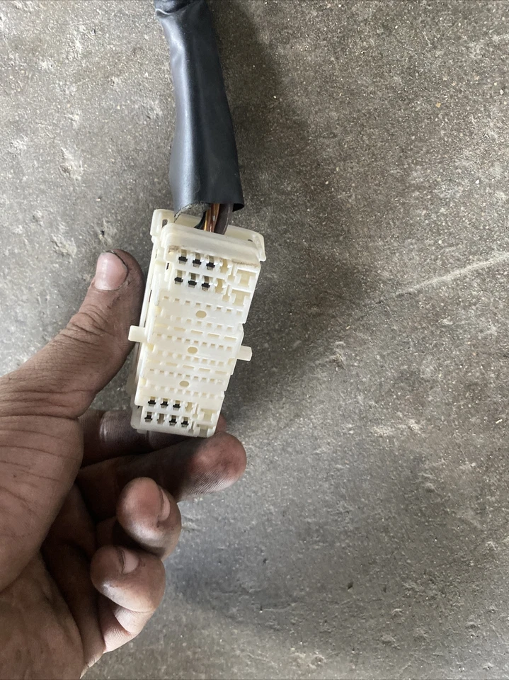 Жгут сабвуфера для правой стороны кузова 06–08 Infiniti M35 M45 No2 24017-EH001 - Изображение 2 из 4