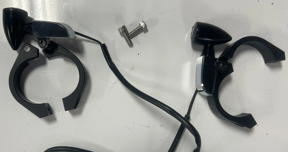 VICTORY 43MM FORK CLAMP LED FRONT TURN SIGNAL SET VEGAS GUNNER JACKPOT HIGHBALL - Image 3 of 4