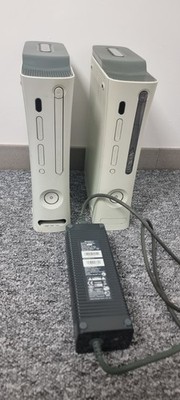 2x Microsoft Xbox 360 Weiß Spielekonsole + Kabel