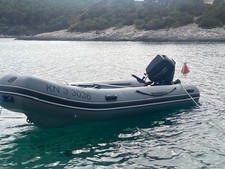 Quicksilver Festrumpfschlauchboot (RIB) + 30PS Mercury (2023) inkl.- Trailer