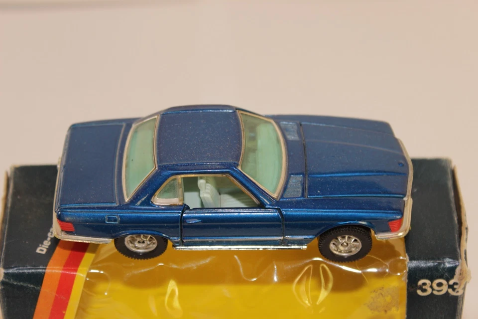 1971-78 Boxed CORGI 393 Mercedes Benz 350sl - Image 2 of 4