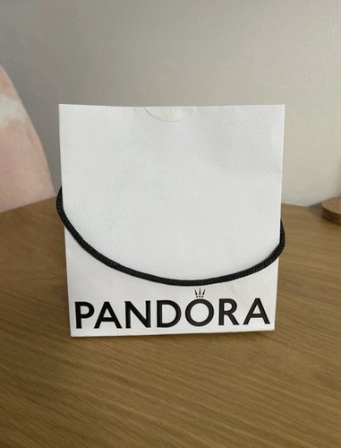 Pandora Oval Pearl Stud Earrings New With Box And Bag - Picture 5 of 7
