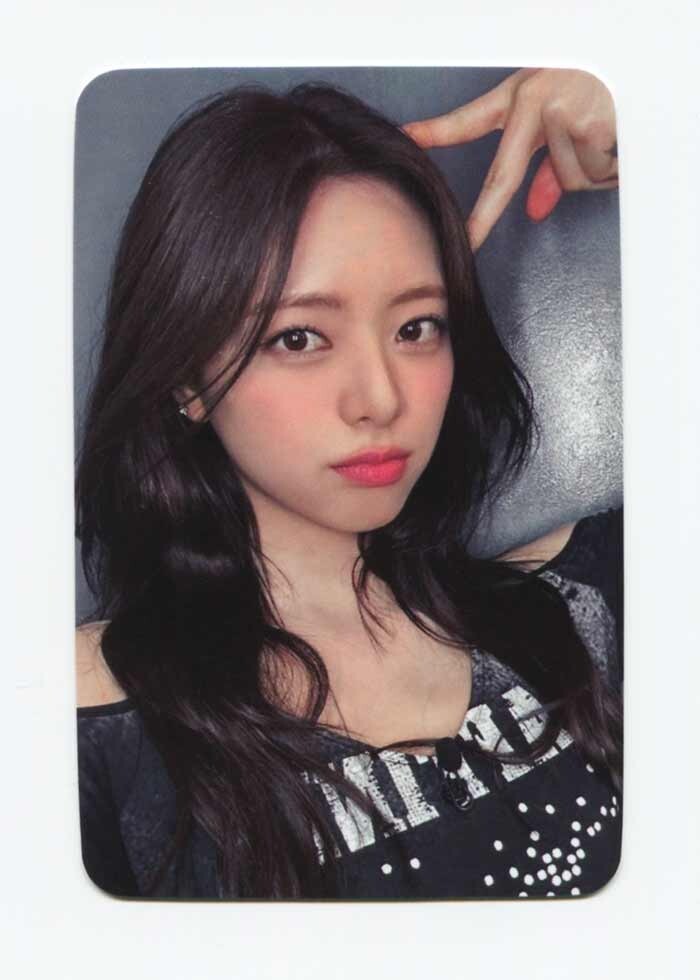 ITZY - GOLD [SOUNDWAVE] PREORDER EXCLUSIVE OFFICIAL PHOTOCARD | eBay