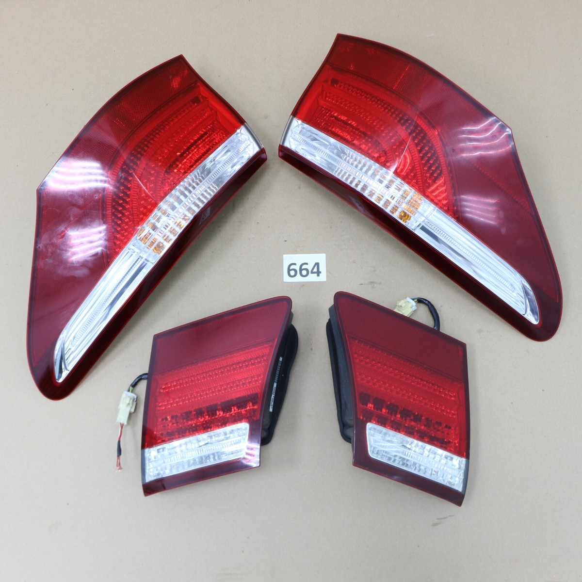 Lexus LS600h 2008-2009 OEM Rear Tail Lights Combination Lamps