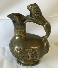 solidny ciężki dzbanek mosiężny mosiężny dzbanek z lwem wys. 21,5cm 2,83kg używany / 154,3
