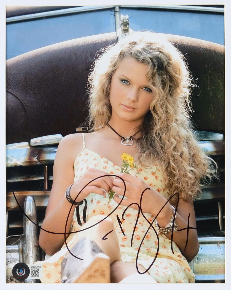 2006 Taylor Swift Signed Autograph Debut Truck 8x10