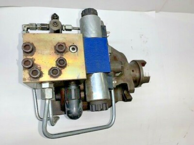 REXROTH PUMP D-72160 HORB A10VS0 71 DFLR/31, W/ VALVE BLOCK 