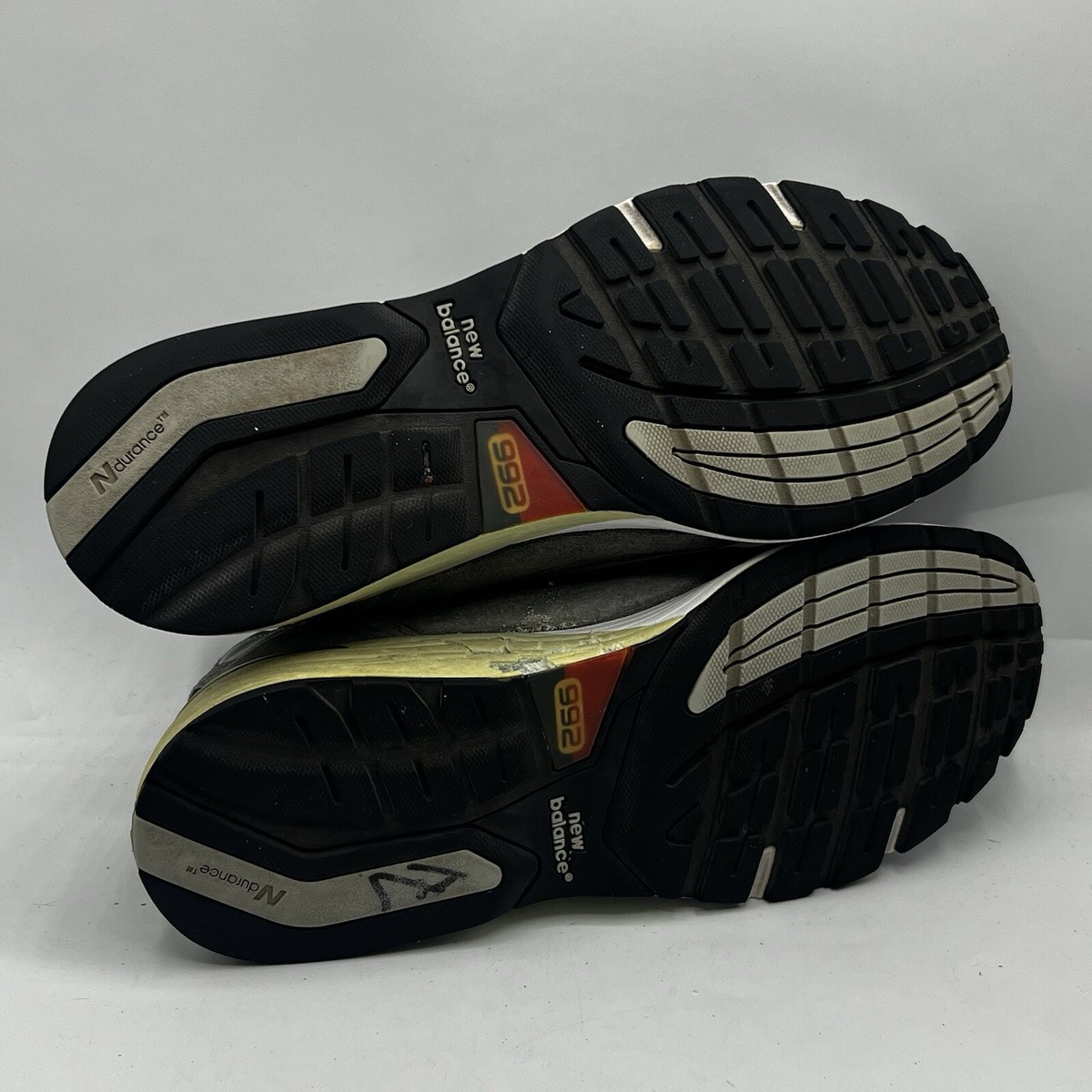 New Balance 992 Mens 9 2E Suede Grey Sneaker Shoes M992GL New Balance 992 Mens 9 2E Suede Grey Sneaker Shoes M992GL