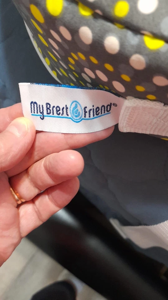 Almohada de enfermería My Brest Friend original lunares grises y verdes Foto 3 de 4