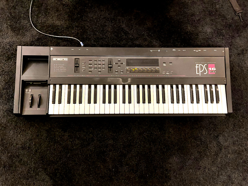 Ensoniq EPS-16 PLUS Keyboard / Sampler - zip drive, disks, OS disks, manual+case