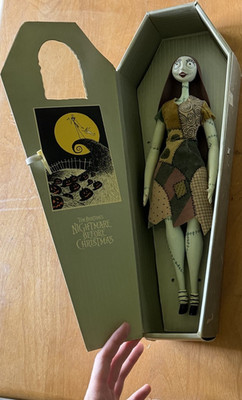 Jun Planning Sally Nightmare Before Christmas Coffin Box Collectible Figurine