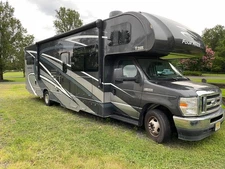 2021 Class C Thor Four Winds RV Motorhome Camper 31E 32 foot