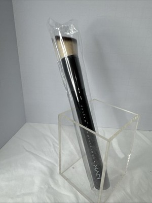 NYX PROFESSIONAL MAKEUP Total Control Drop Foundation Brush