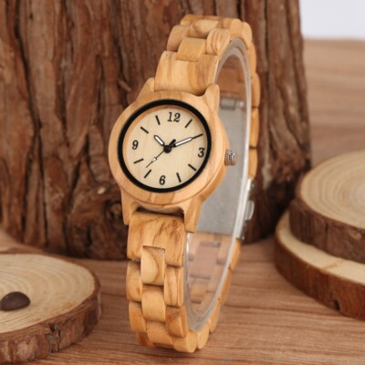 Minimalistische Stil Damen Bambus Uhr Leuchtzeiger Quarzuhren Holzarmband