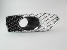 Bentley Bentayga Front Bumper Right Grill 890