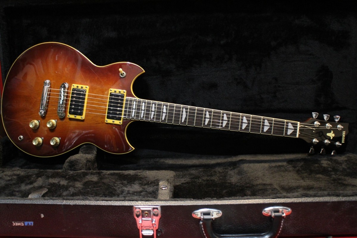 ギター YAMAHA SG800 Yamaha SG800 Blue Sparkle 1983 – Chicago Music Exchange