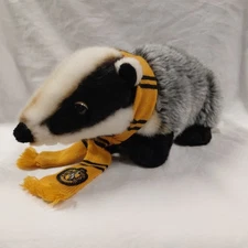 Harry Potter Hufflepuff Badger Plush Wizarding World Universal Studios w/Scarf 