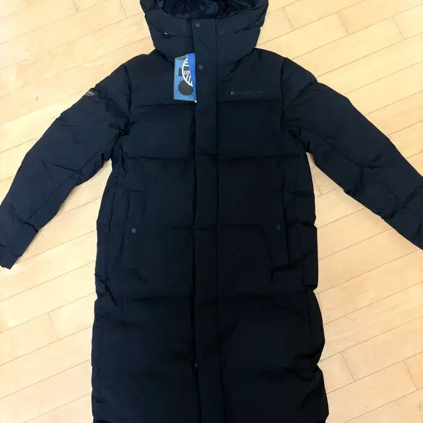 Discovery Long Padding Jacket New Condition - image 3