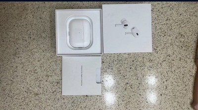Apple AirPods Pro 2nd Generation with MagSafe Wireless Charging