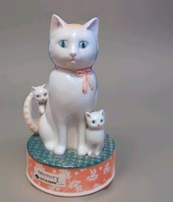 VIDEO Vintage Otagiri Cat & Kittens Music Box Memory Japan Elizabeth King Brownd