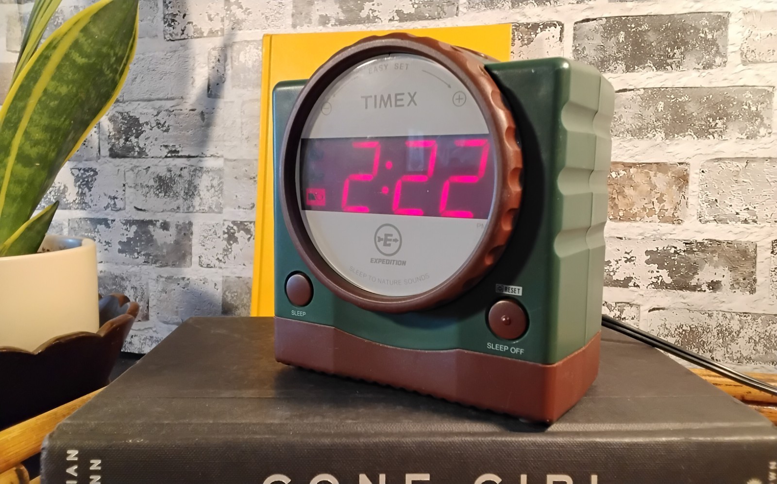 Vintage Timex Expedition Sleep To Nature Sounds Easy Set Alarm Clock T155Q