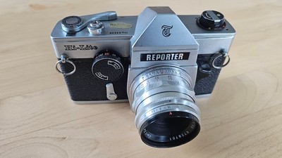 Cosina (Reporter)Hi-Lite Gehäuse mit Tessar 50mm f/2,8 (Carl Zeiss Jena)