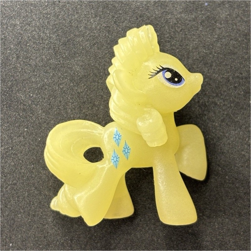 My Little Pony “Rarity” Blind Bag Mini Figure: Glow in the dark (rare) 